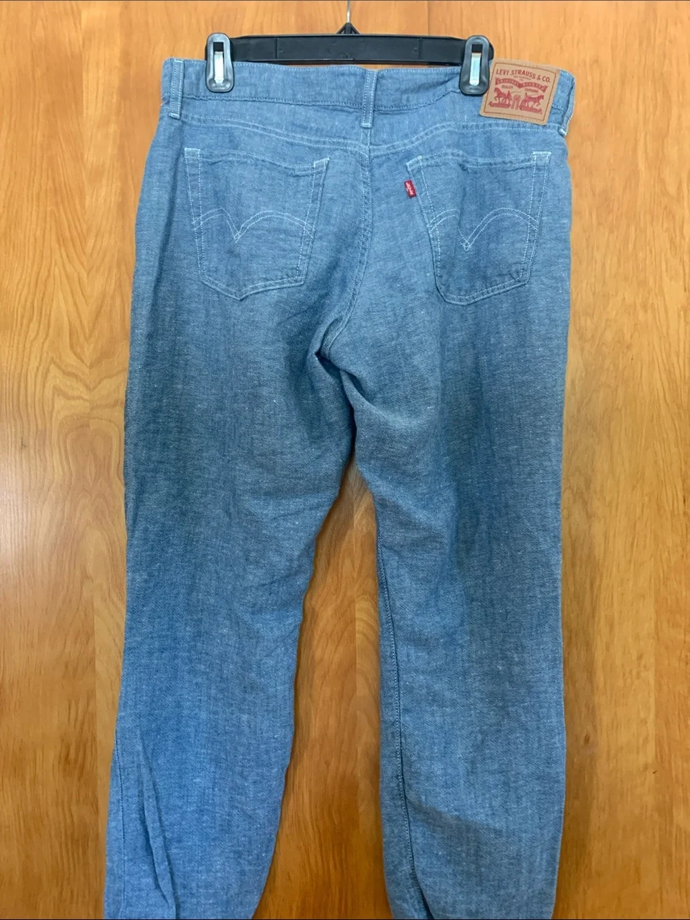 Levi’s Linen & Cotton Chambray Boyfriend fit Jeans sz 30
